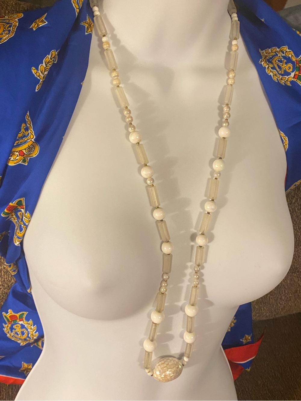 Vintage Carol Dauplaise Mosaic Mother Of Pearl Frosted Moonstone Lucite Necklace